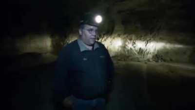 Actual footage of life within your average HotCrapper sub-forum