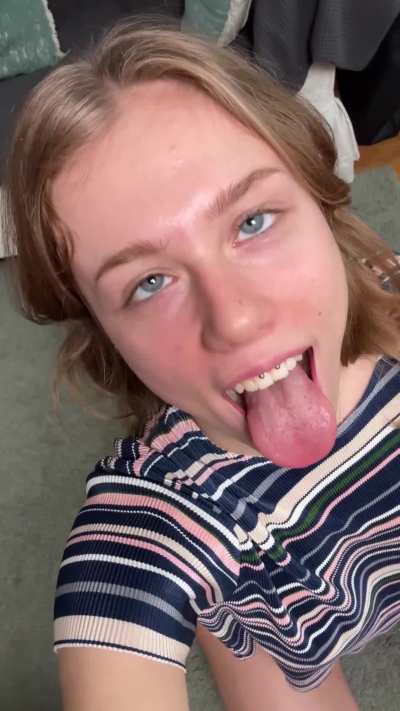 i bet ill suck it better then her