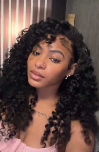 Jaimykel beauty&facial( ok she look fine as always but the hair tho like curly totally turn me on fr no cap 😌🫦)