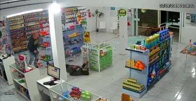 Robbers Got Forcefully Injected with Lead in Drug Store