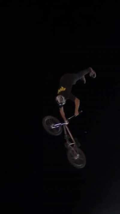 Hold my Redbull while i land the frontflip nothing front bike flip