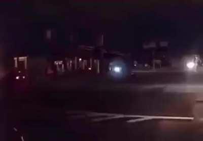 Decided to add sound effects to that clip from r/funny, enjoy!