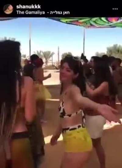 EMERGES MOMENTS BEFORE THE YOUNG WOMAN 'SHANI LOUK' WAS KIDNAPPED, RAPED AND MURDERED BY HAMAS