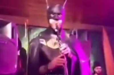 Dertli batman meyhanelerde çalıyor hayat senin aq be