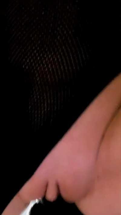 Blow your seed deep in my pussy please 💋