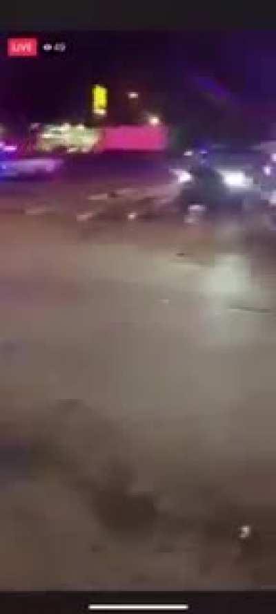 أردني فاتح لايف أعمال الشغب بأمريكا😂