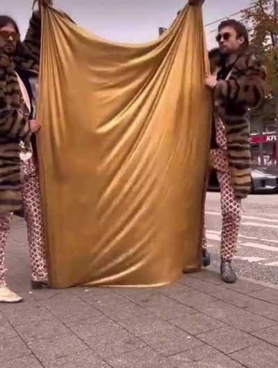 Calling Mulder and Scully now