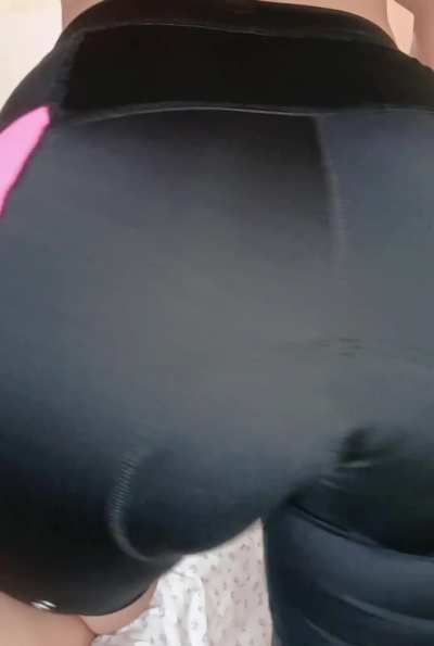 What does my butt look like farting in these cycling shorts?🫦💨💕🤭