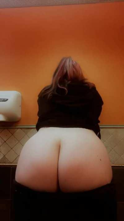 Letting it rip after Taco Bell 💨