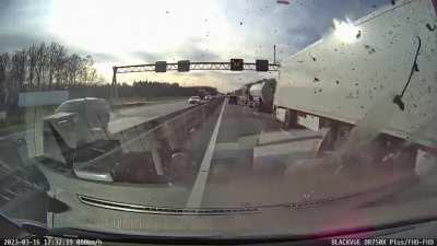 A truck lost its 10 tons offal, Geldrop, The Netherlands, 16-03-2023