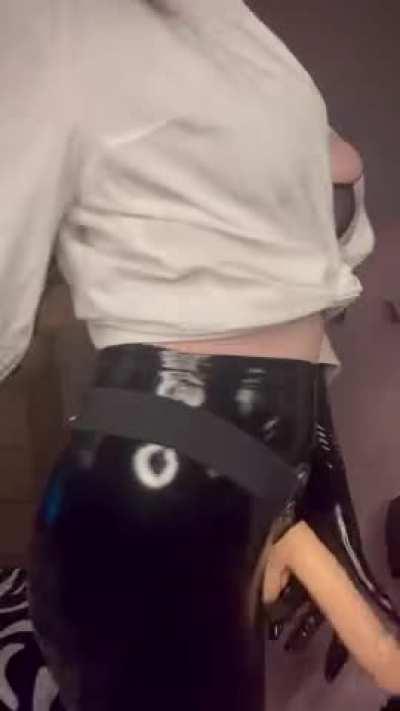 toys like u don't get to ask questions. toys like u just say 