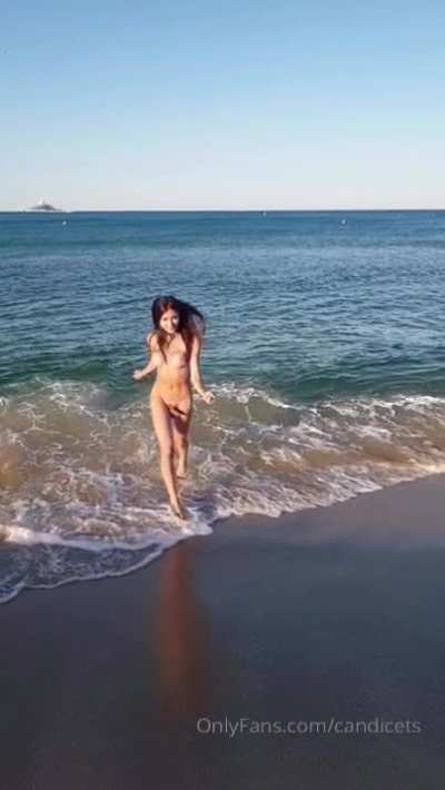 Candicets - Beauty & the Beach