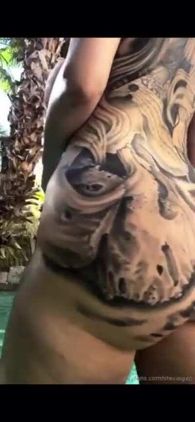 @steviegxo. Her content is well worth it, no scam no tons of locked stuff on her only fans with crazy amounts asking pay to unlock. Well worth the buy.