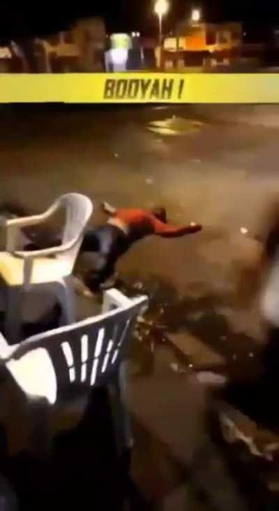 nobru brigando em bar