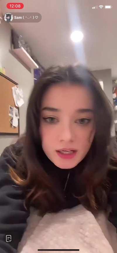 One of @smiley.gaming’s lives from when she first starting showing her feet