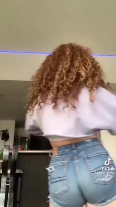 Último de ella jajaja, con un cámara lenta en la mejor parte 👀