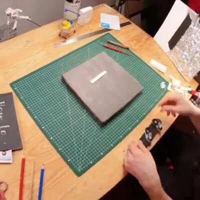 It took 6 day to manipulate those 8kg of blue clay.