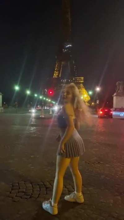 Sabrina Carpenter & Joey King