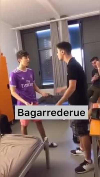 Brothers fight each either after argument (Translation Please)