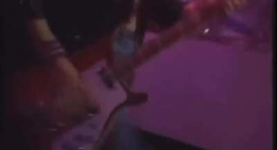 A love that never diiiiiieeeeeees