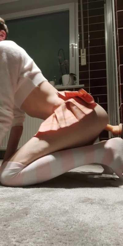 Working hard on my first sissygasm💝