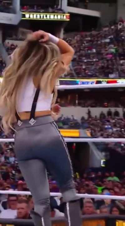 Trish Stratus (MIC)