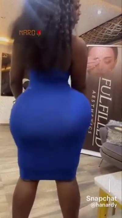 Ghana huge booty clapping