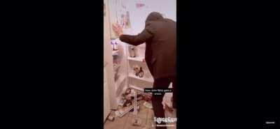 That’s definitely not how John Wick gets a snack.