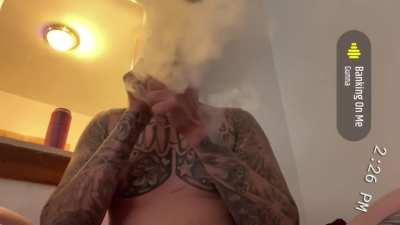 Good morning consecutive ladies hmu lol🤗