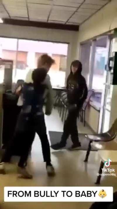 I want the full video 😂😂😂