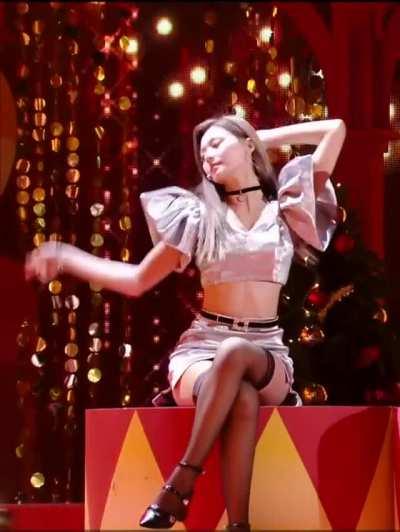 201218 - Stunning Tzuyu