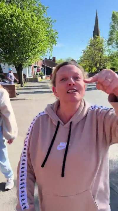 Deranged family give chase