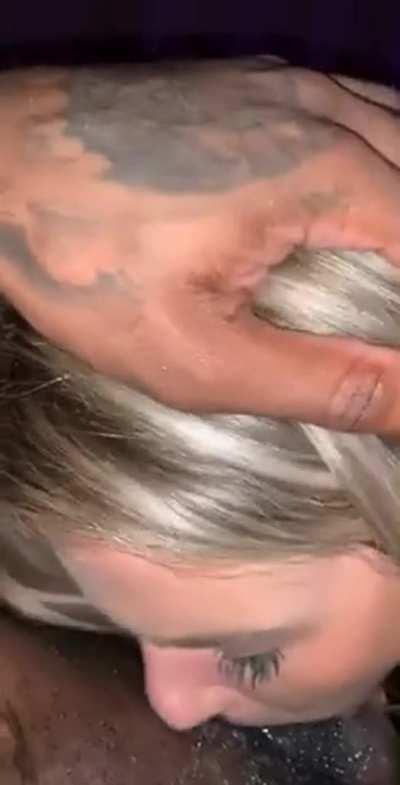 Sexy Blonde Deepthroats Bbc