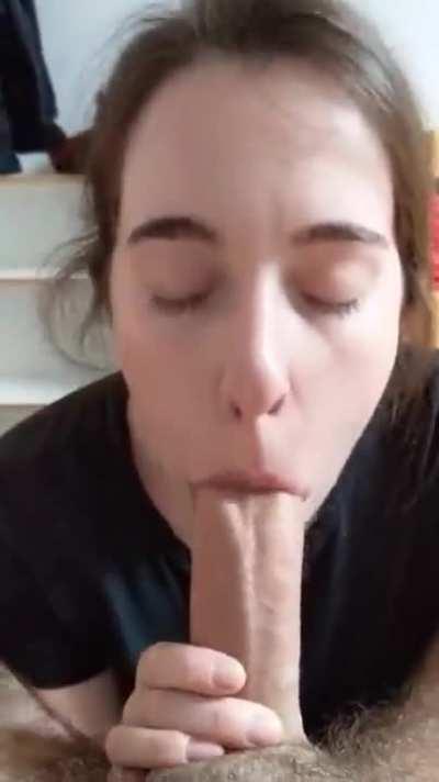 Wow She Swallowed That Thick Monster