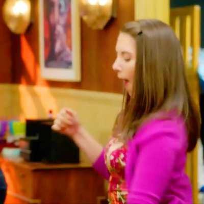 Annie's prime timeline dance is the cutest lil dance