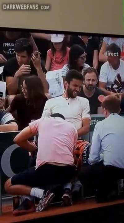 Camera man probably known 💦💦😄