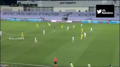 Courtois hit with a knee in his head || Real Madrid vs Villarreal.