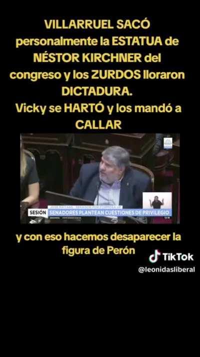 Vicky dejó pedaleando en el aire al hdp de Mayans