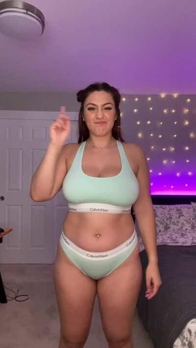 DO YOU LIKE IT ? ( her Free album In Comments )