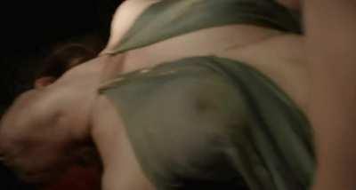 Imagine pounding Eva Green till the bed is broken. 💪😈