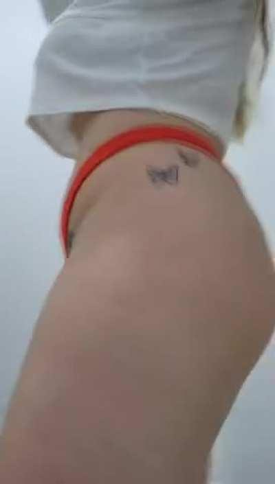 Just an horny Pilot looking to do some sexting