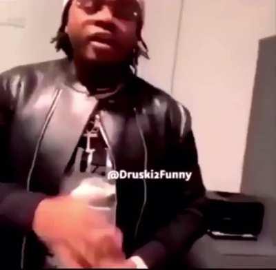 Nah twin this shit had me dying 😂😂