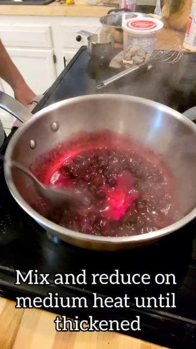 How to Make Blueberry Syrup