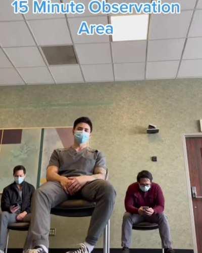 Dude “pranks” doctor and fakes seizure after being vaccinated