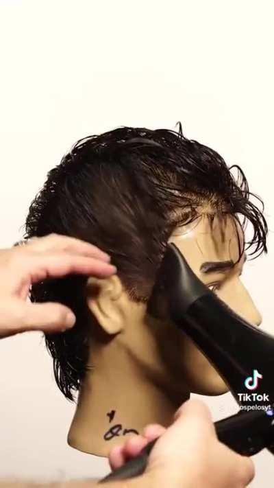 Es hora de ir por un nuevo corte de cabello 😈🤙