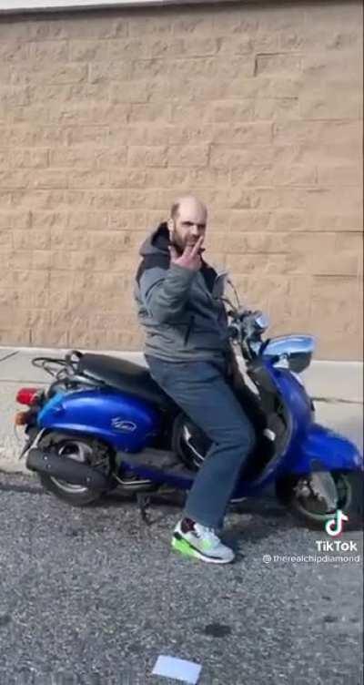 Man on a moped gets put on the news