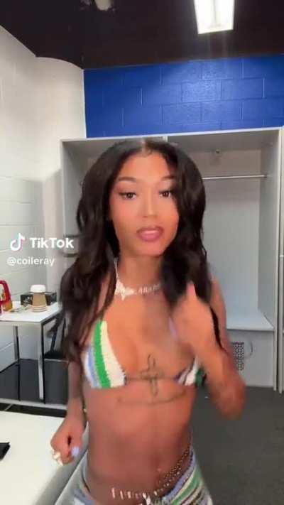 id beat her shit in😩