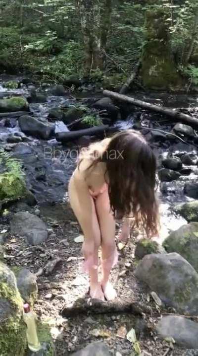 You might find me on your next hike 🥵 [OC] [F]