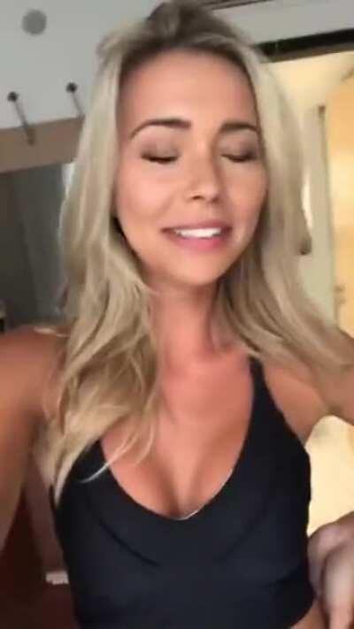 Sandra`s livestream (26/02/2019)