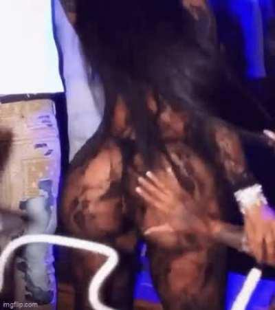 Ari clappin 💦💦💦